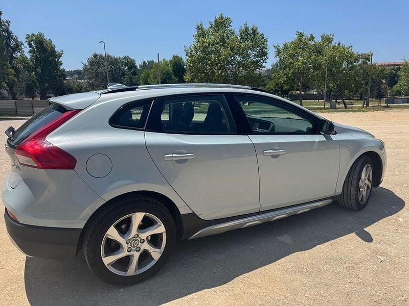 Usado 2016 Volvo V40 CC Summum Carrinha | € 12.000 (Super Preço) - Imagem 1/4