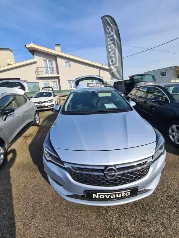 Cinza Usado 2019 Opel Astra | € 13.900 (Preço justo) - Imagem 1/4