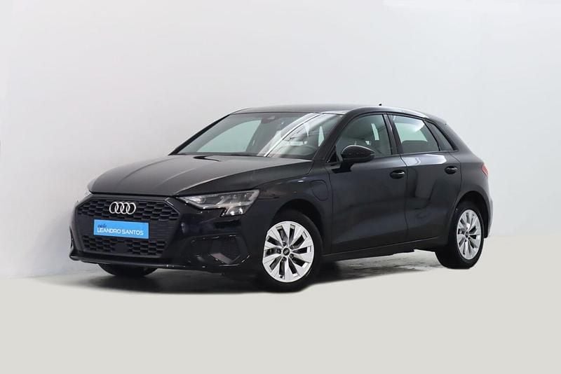 Preto Usado 2023 Audi A3 Sportback e-tron Sedan | € 28.500 (Preço justo) - Imagem 1/4