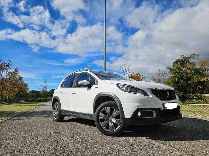 Branco Usado 2019 Peugeot 2008 SUV | € 12.500 (Super Preço) - Imagem 1/4