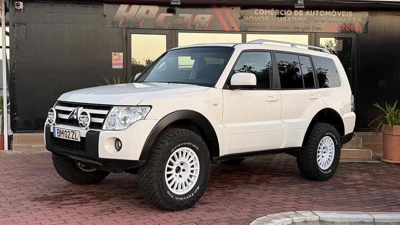 Usado Mitsubishi Pajero Intense 200 HP (147 kW) 2010 Branco SUV