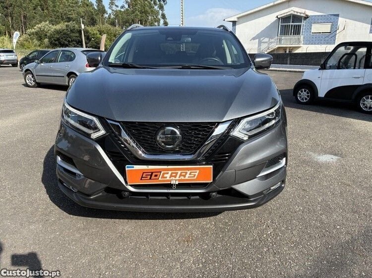 Cinza Usado 2018 Nissan Qashqai Premium Edition SUV | € 18.445 (Preço justo) - Imagem 1/1