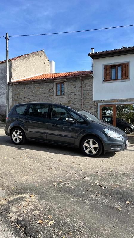 Usado Ford S-MAX S 140 HP (102 kW) 2008 Cinzento Monovolume