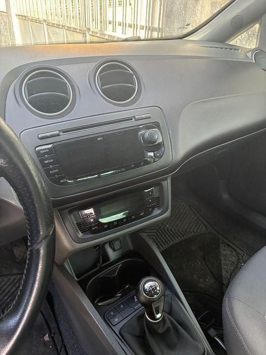Usado Seat Ibiza 2010 Sedan