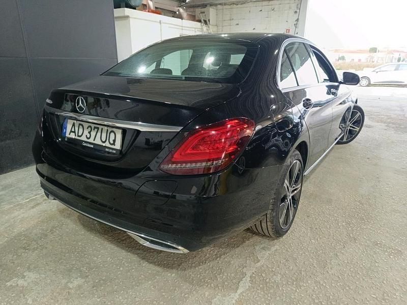 Usado Mercedes C300 Avantgarde 306 HP (225 kW) 2020 Preto Sedan