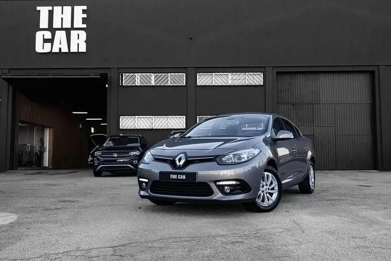 Cinzento Usado 2014 Renault Fluence Sedan | € 9.999 - Imagem 1/4