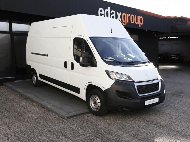 Branco Usado 2021 Peugeot Boxer Premium Van | € 17.490 (Bom preço) - Imagem 1/4