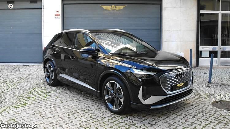 Preto Usado 2024 Audi Q4 e-tron Business SUV | € 43.490 (Preço justo) - Imagem 1/1