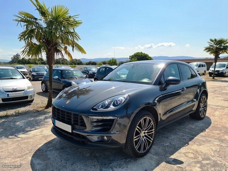 Cinza Usado 2017 Porsche Macan SUV | € 57.500 - Imagem 1/1