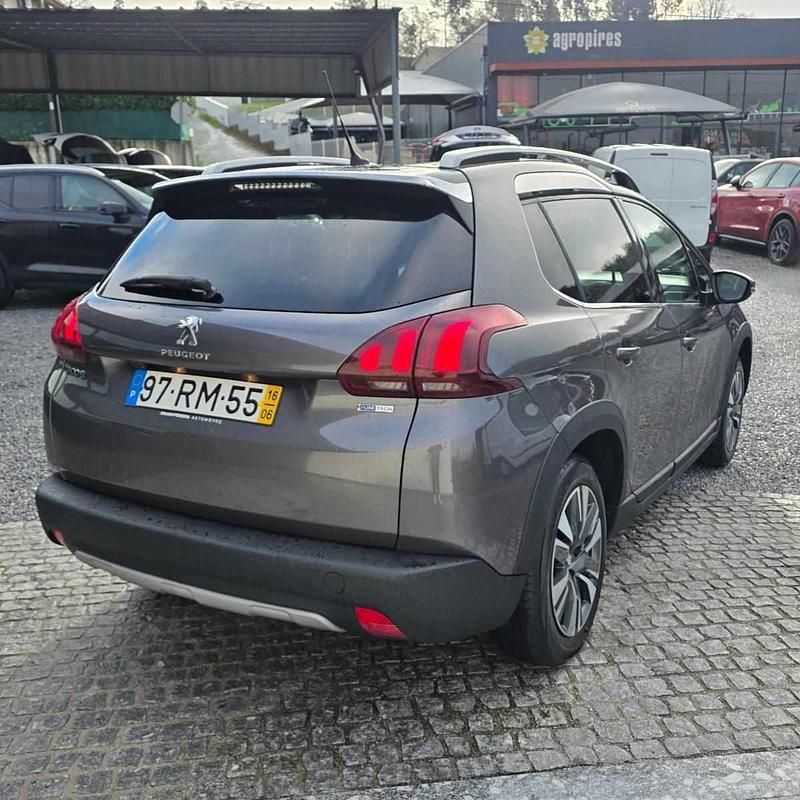 Usado Peugeot 2008 Allure 82 HP (60 kW) 2016 Cinza SUV