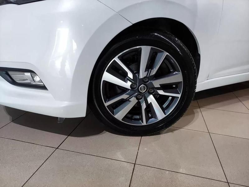 Usado Nissan Micra Acenta 90 HP (66 kW) 2017 Branco Citadino