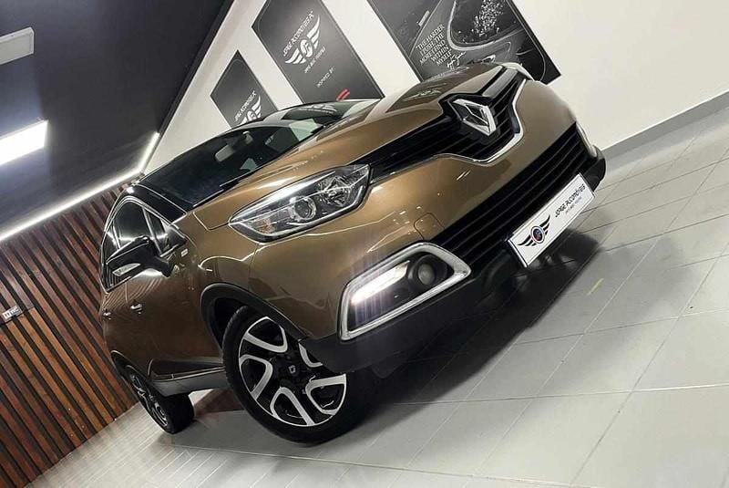 Usado Renault Captur 110 HP (80 kW) 2015 Outra SUV