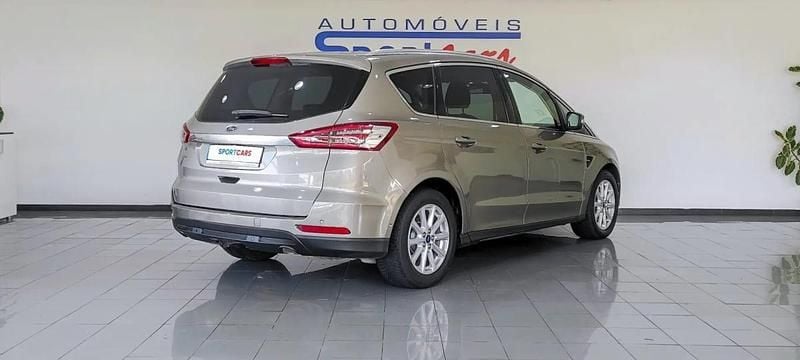 Usado Ford S-MAX S 150 HP (110 kW) 2017 Cinzento Monovolume