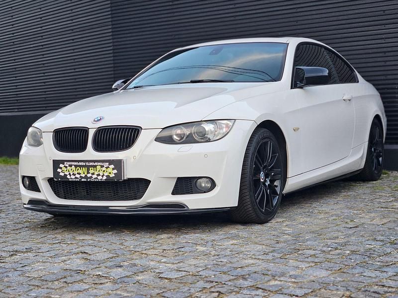 Branco Usado 2010 BMW 320 Coupé | € 16.450 (Caro) - Imagem 1/4