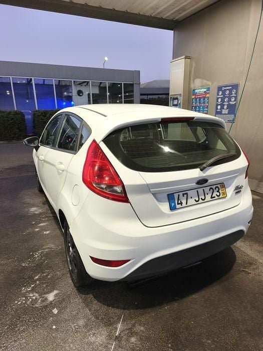 Usado 2010 Ford Fiesta Citadino | € 3.000 (Bom preço) - Imagem 1/4