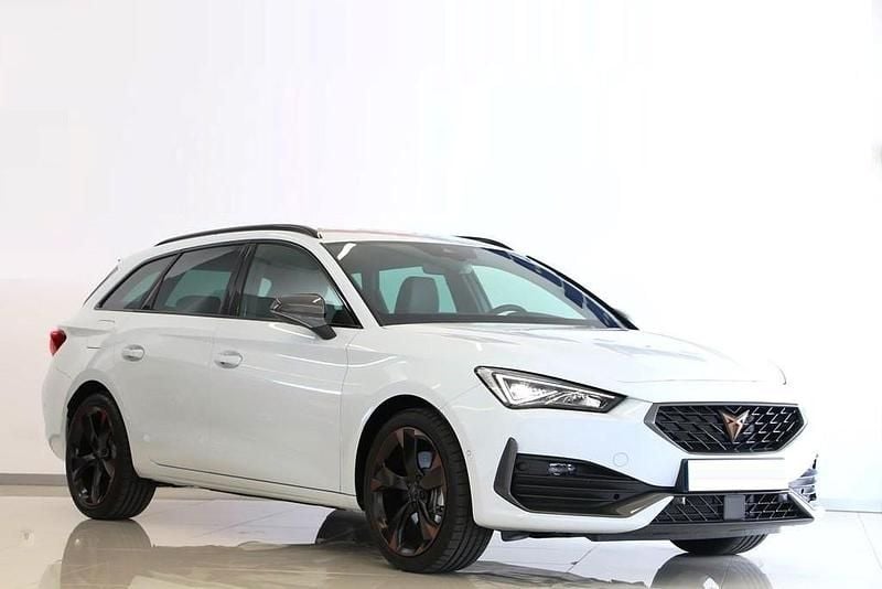 Usado Cupra Leon 204 HP (150 kW) 2022 Branco