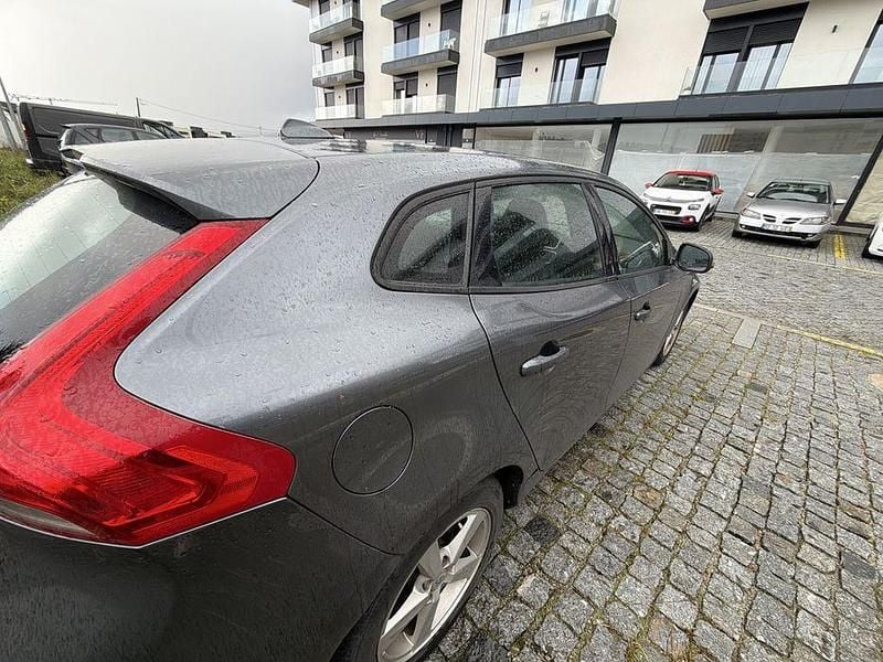 Usado Volvo V40 116 HP (85 kW) 2014 Sedan