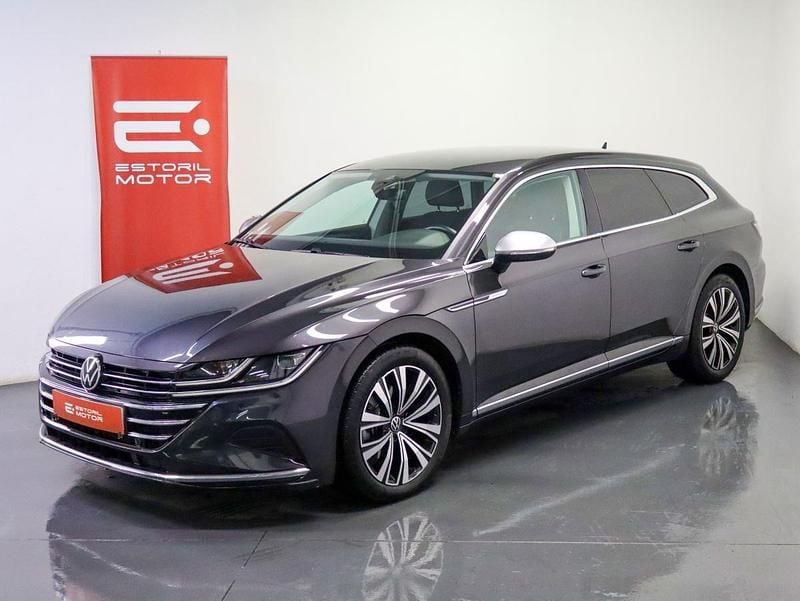 Usado VW Arteon Elegance 150 HP (110 kW) 2023 Cinza Carrinha