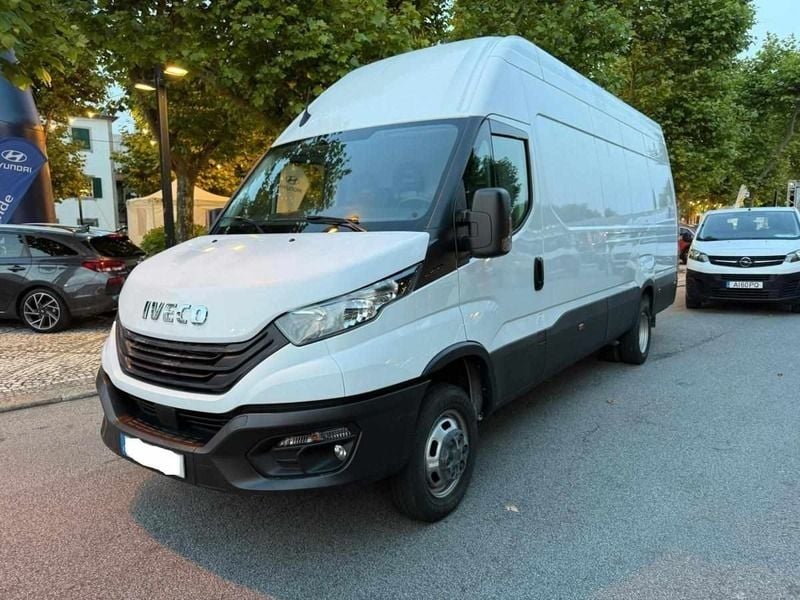 Branco Usado 2023 Iveco Daily | € 31.450 (Super Preço) - Imagem 1/4