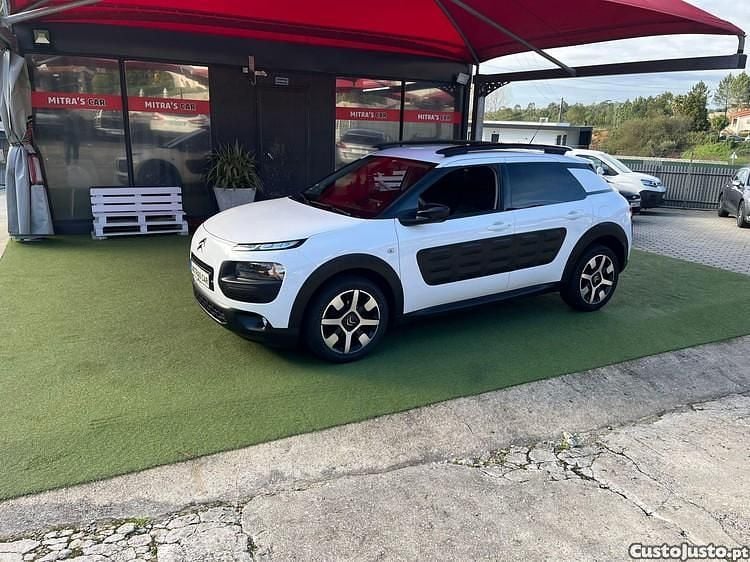 Branco Usado 2016 Citroën C4 Cactus Citadino | € 9.450 (Bom preço) - Imagem 1/1