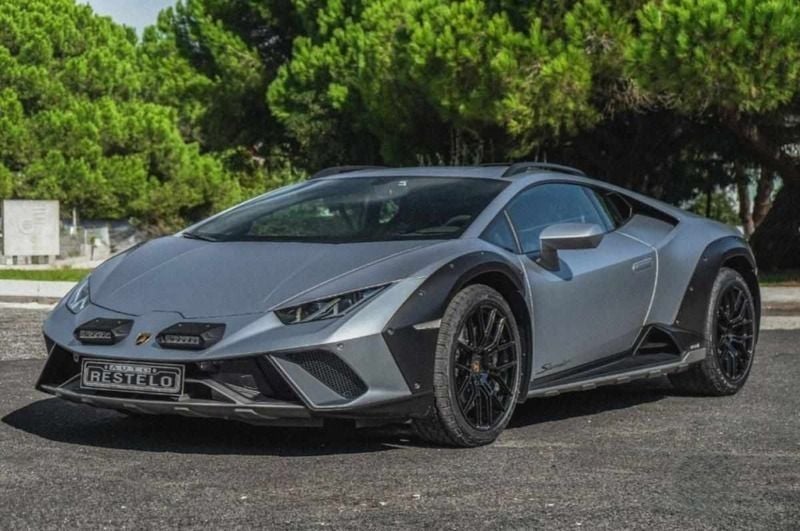 Cinzento Usado 2023 Lamborghini Huracán Coupé | € 457.500 - Imagem 1/4