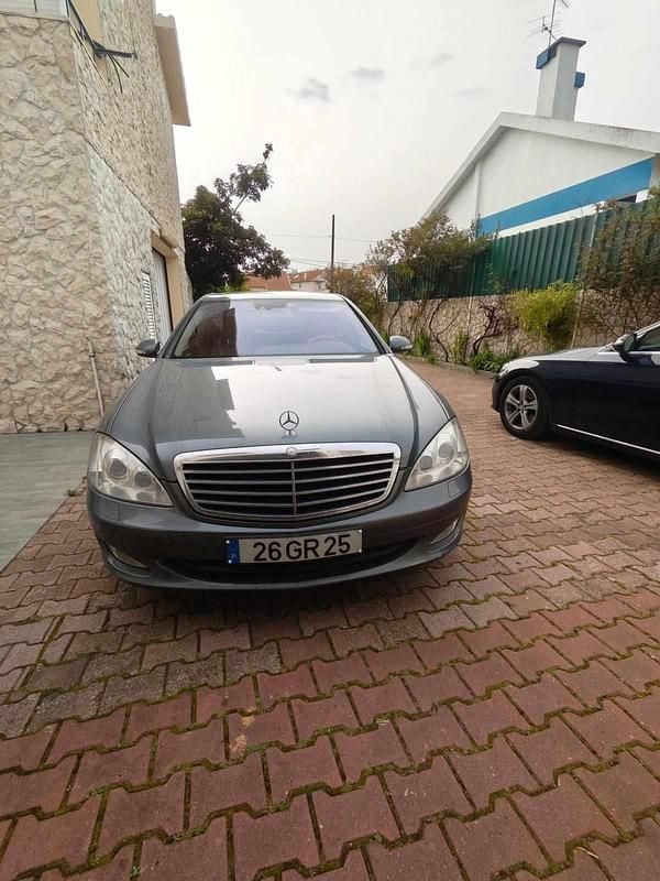 Usado Mercedes S320 235 HP (172 kW) 2008 Cinzento Sedan