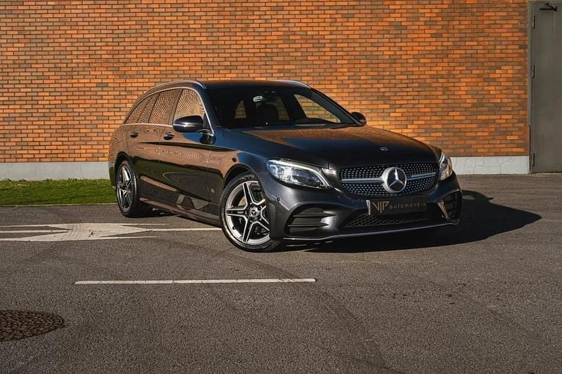 Usado Mercedes C220 AMG line 194 HP (142 kW) 2020 Cinza escuro Carrinha