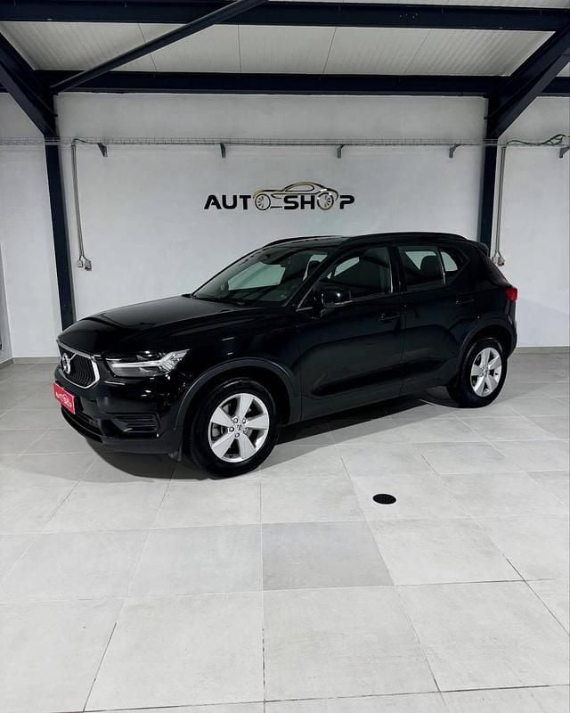 Preto Usado 2021 Volvo XC40 Momentum SUV | € 20.999 (Preço justo) - Imagem 1/4