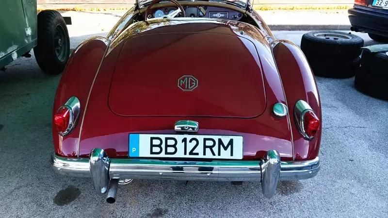 Usado MG MGA 85 HP (62 kW) 1961 Vermelho Cabrios