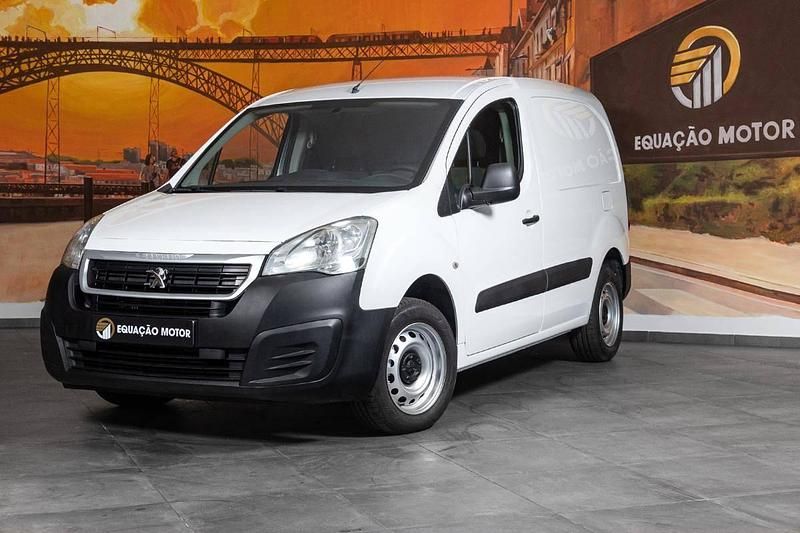 Branco Usado 2018 Peugeot Partner Van | € 11.600 (Bom preço) - Imagem 1/4