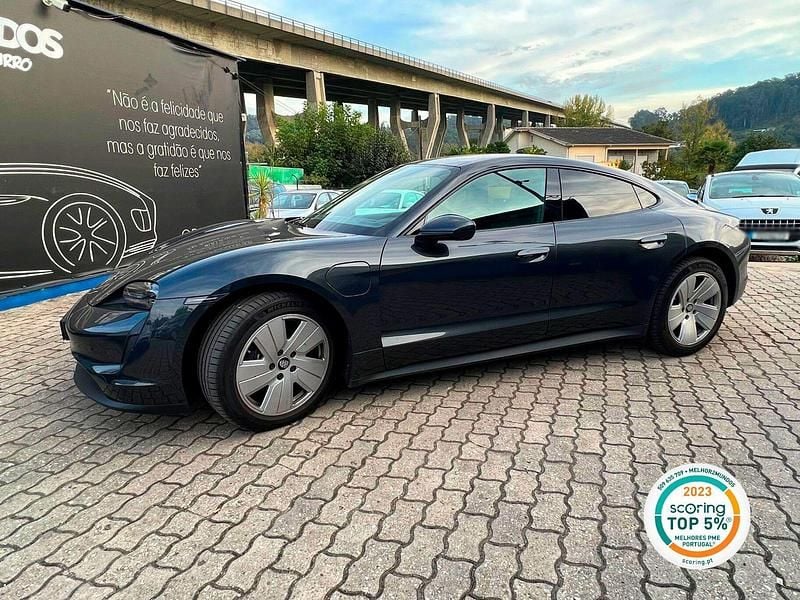 Cinza Usado 2023 Porsche Taycan Performance Package Sedan | € 76.990 (Preço justo) - Imagem 1/4