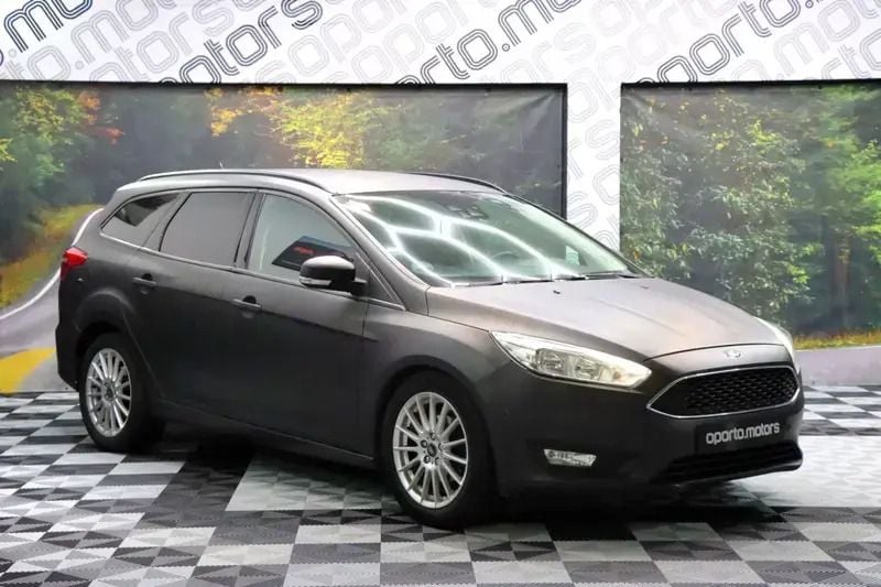 Usado Ford Focus ST-Line 120 HP (88 kW) 2017 Preto Carrinha