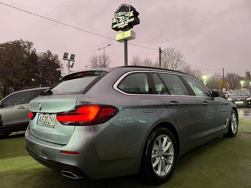 Cinza Usado 2022 BMW 520 Carrinha | € 33.750 (Super Preço) - Imagem 1/4