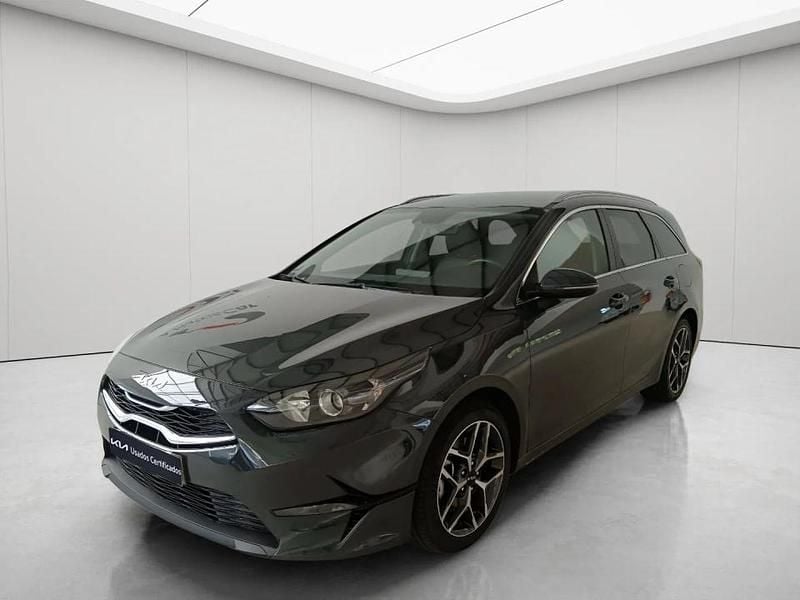 Cinzento Novo 2025 Kia Ceed Sportswagon Carrinha | € 24.950 (Preço justo) - Imagem 1/4