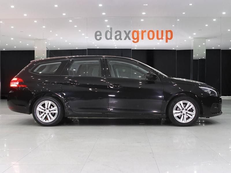 Preto Usado 2021 Peugeot 308 Active Carrinha | € 10.999 (Bom preço) - Imagem 1/2