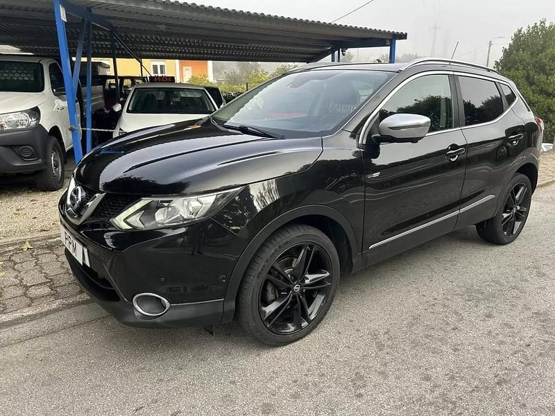 Preto Usado 2015 Nissan Qashqai N-Connecta SUV | € 18.500 (Caro) - Imagem 1/4