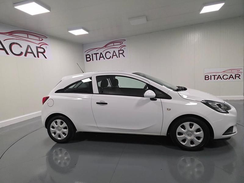 Usado Opel Corsa 75 HP (55 kW) 2018 Branco Van