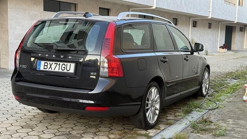 Usado 2009 Volvo V50 Carrinha | € 4.200 (Preço justo) - Imagem 1/4