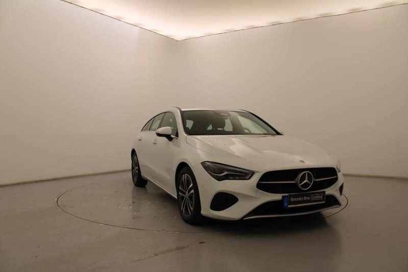 Branco Usado 2024 Mercedes CLA180 Sedan | € 42.490 (Preço justo) - Imagem 1/4