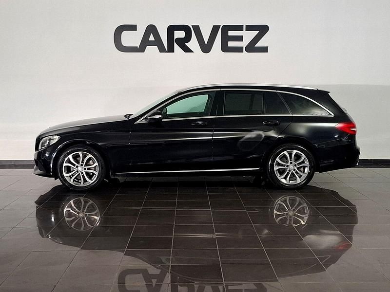 Usado Mercedes C220 Avantgarde 170 HP (125 kW) 2015 Preto Carrinha