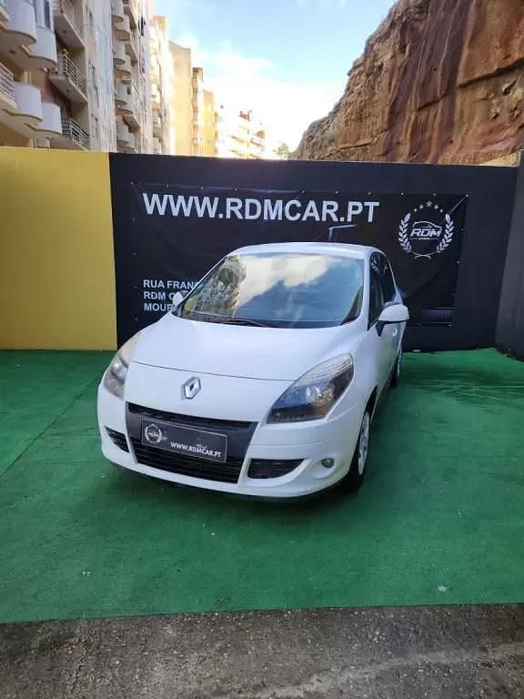 Branco Usado 2010 Renault Scénic Dynamique Monovolume | € 5.990 - Imagem 1/4