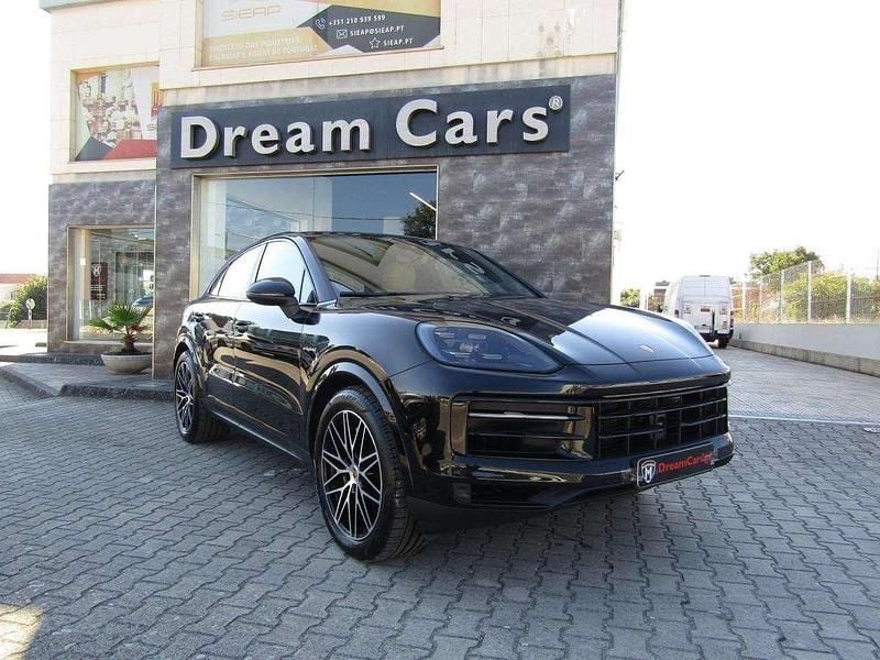 Preto Usado 2024 Porsche Cayenne SUV | € 121.999 (Preço justo) - Imagem 1/4