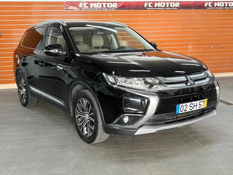 Preto Usado 2016 Mitsubishi Outlander SUV | € 16.900 (Preço justo) - Imagem 1/4
