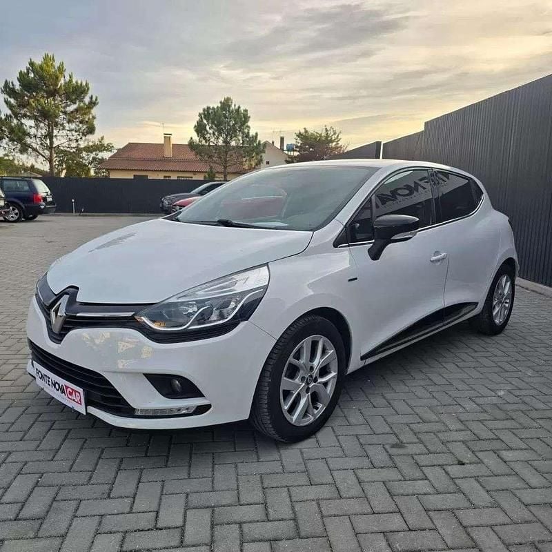 Branco Usado 2019 Renault Clio IV LIMITED | € 11.950 (Preço justo) - Imagem 1/4