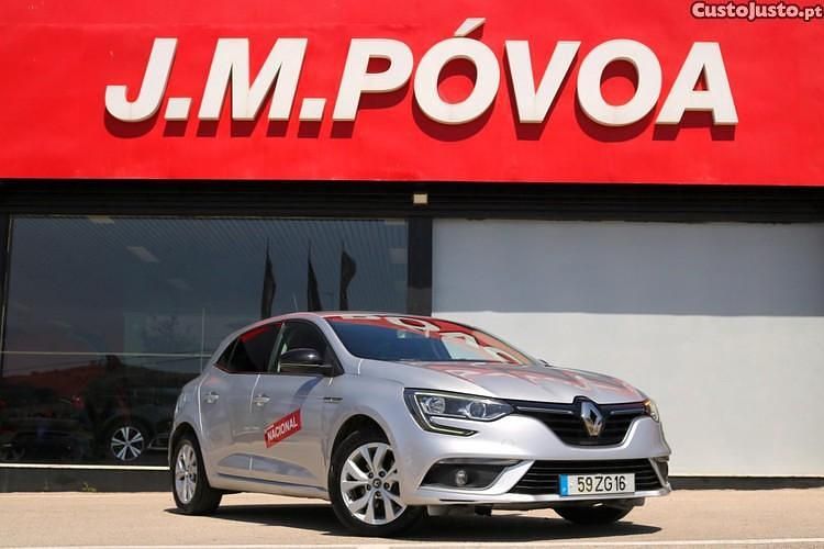 Cinza Usado 2019 Renault Mégane IV LIMITED Citadino | € 12.890 (Preço justo) - Imagem 1/1