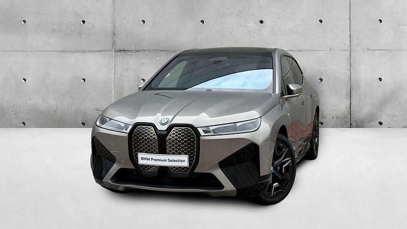 Cinza oxide metalizada Usado 2024 BMW iX Comfort Edition SUV | € 155.818 - Imagem 1/4