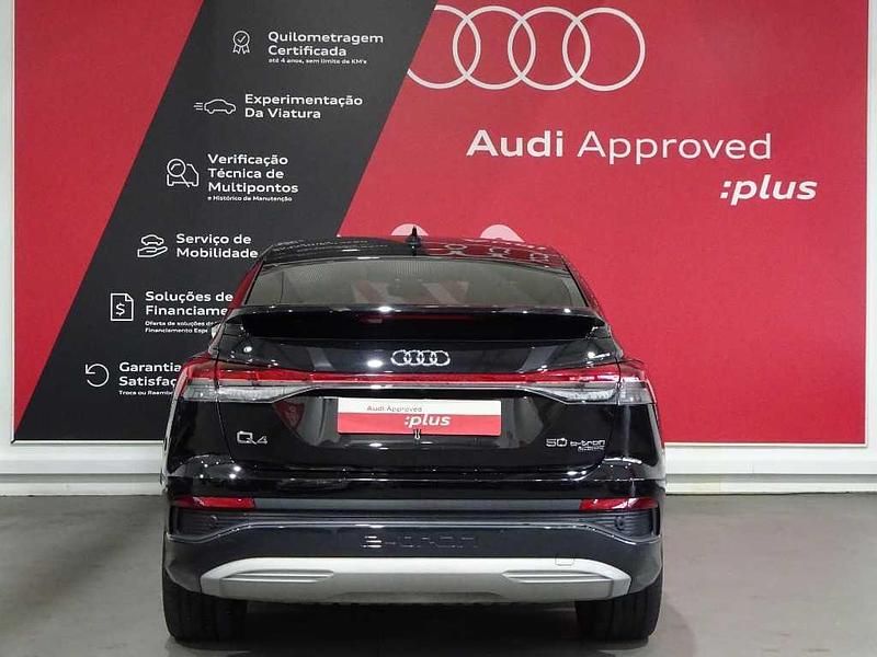Usado Audi Q4 e-tron 219 kW (299 HP) 2021 Preto SUV