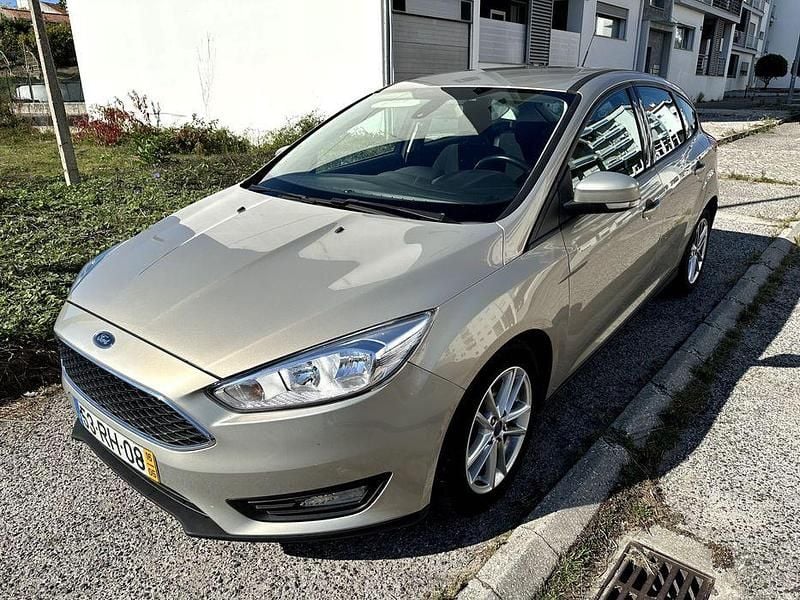 Usado 2016 Ford Focus Sedan | € 9.900 (Bom preço) - Imagem 1/4
