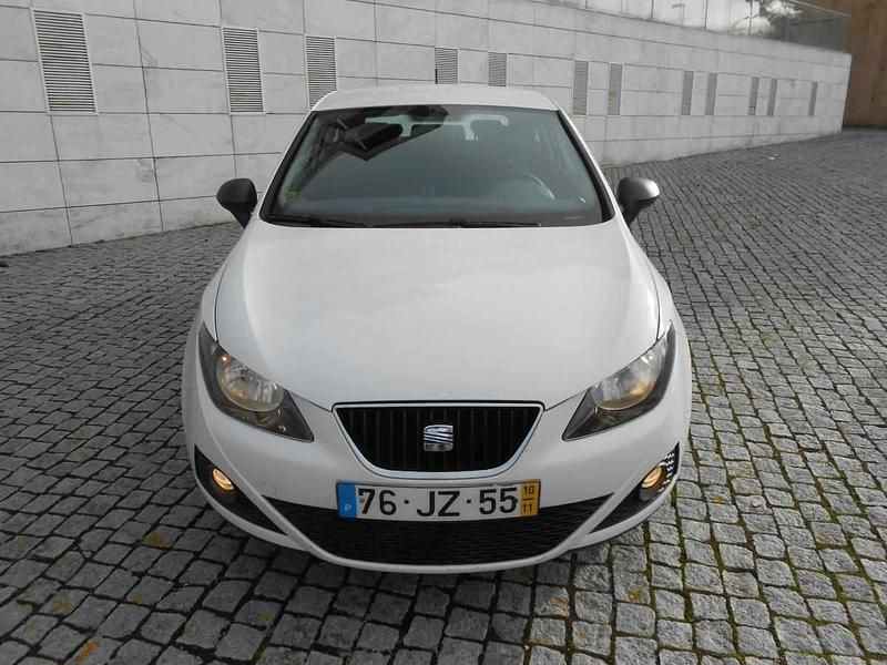 Usado Seat Ibiza 69 HP (50 kW) 2010 Branco Citadino