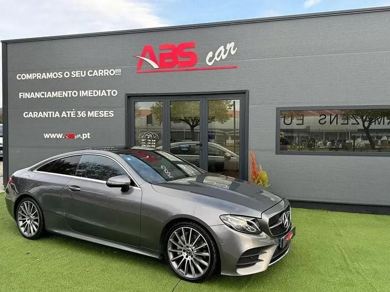 Cinza antracite Usado 2017 Mercedes E220 AMG line Coupé | € 34.999 (Preço justo) - Imagem 1/4
